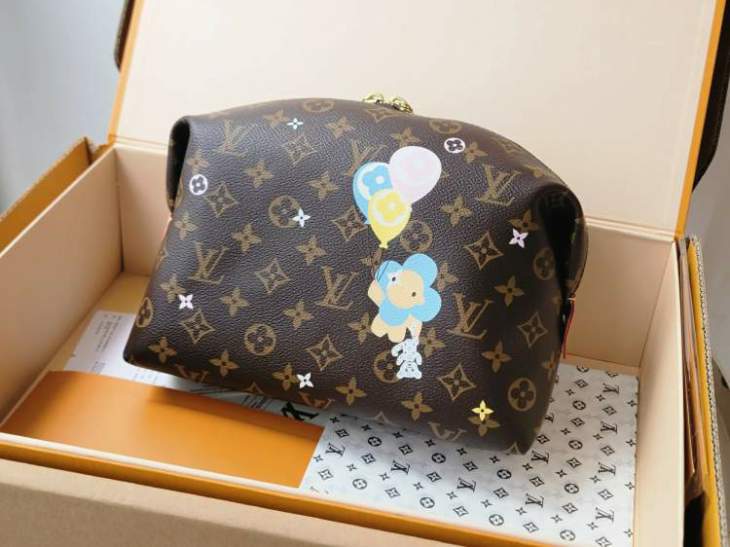 Picture of Louis Vuitton Wallets _SKUfw197605307fw